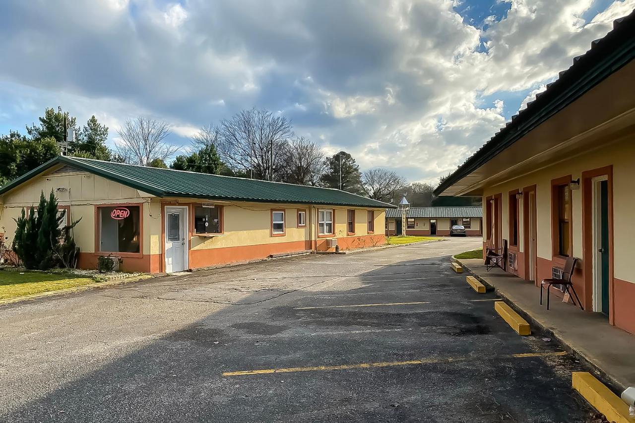 Hotel O Tallassee Hwy 14 Kültér fotó